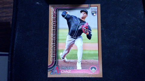 2025 Topps #104 Yilber Diaz Gold #/2025