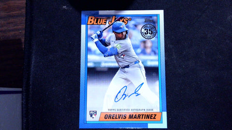 2025 Topps #90A-OM Orelvis Martinez 1990 Topps 35th Anni. Auto