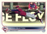 2022 Topps #576 Byron Buxton Rainbow Foil