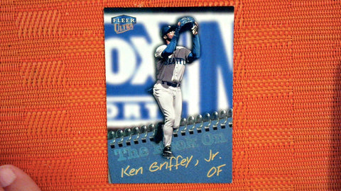 1999 Ultra #2BO Ken Griffey Jr. The Book On