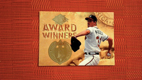 1994 Fleer Ultra Insert #23 Greg Maddux Award Winners Baseball Default Title