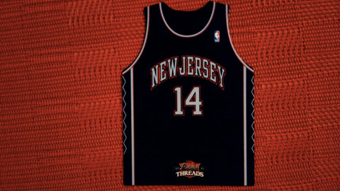 2009-10 Panini Threads Basketball #10 Derrick Favors Rookie Away Die-cut Jersey Default Title