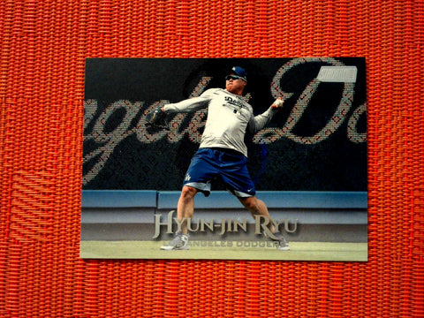 2019 Topps Stadium Club #195 Hyun-Jin Ryu - Los Angeles Dodgers (Base)