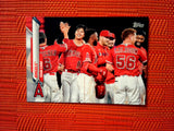 2020 Topps #19 Angels - Team Card