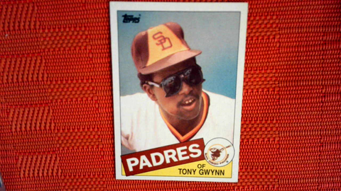 1985 TOPPS TONY GWYNN (HOF) #660 - San Diego Padres (See Scan)