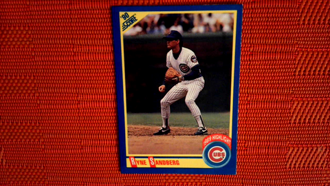 1990 Score RYNE SANDBERG HOF #561 No Position Listed on Front of Card (See Scans)